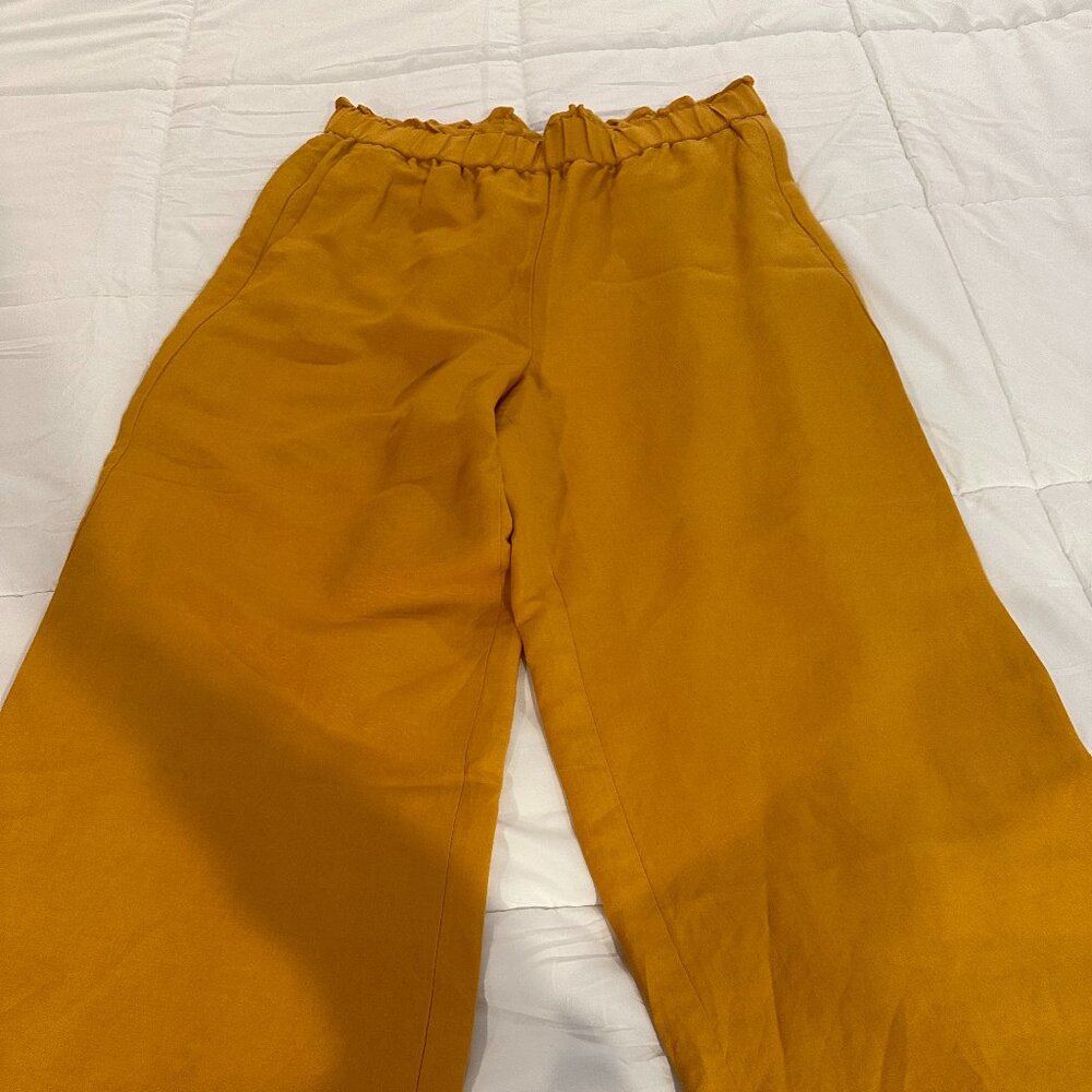 Ann Taylor Mustard Wide Leg pant Large Petite
